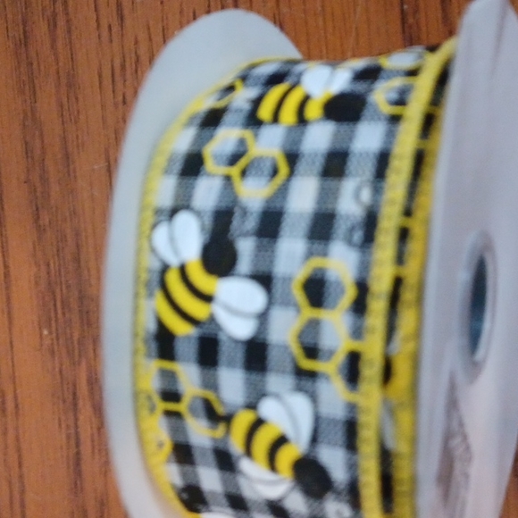 BUMBLE Bee Ribbon - Picture 2 of 5